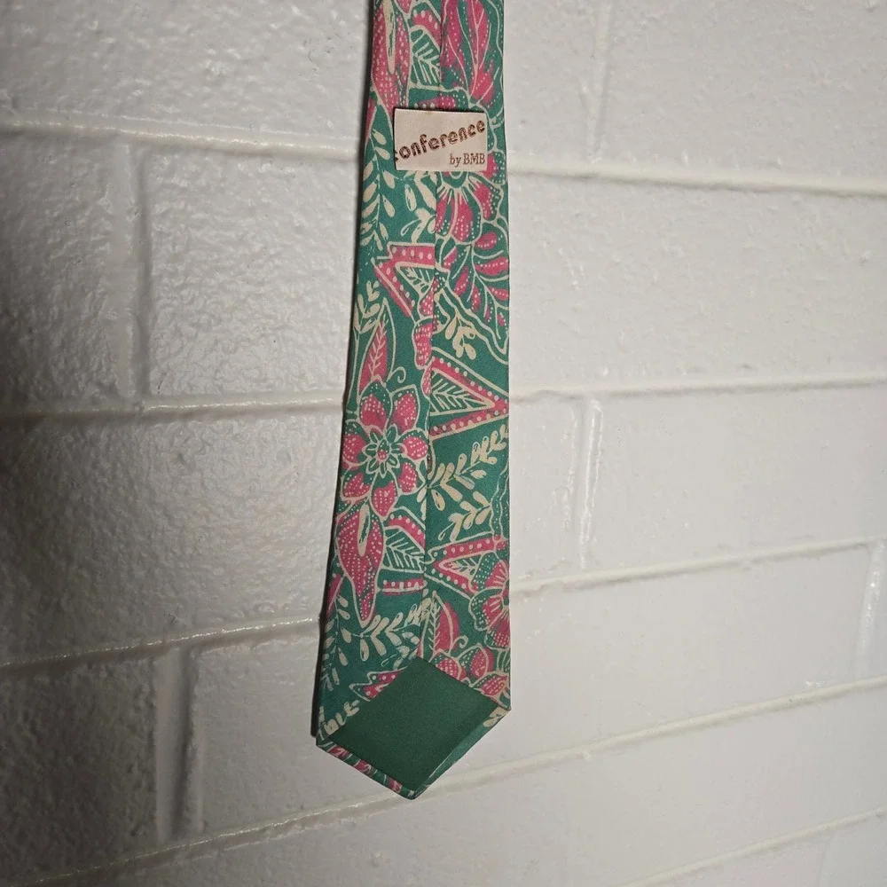 Vtg Necktie Mens OS Batik Floral Geometric Retro Silk Retro Pastel Wedding Event